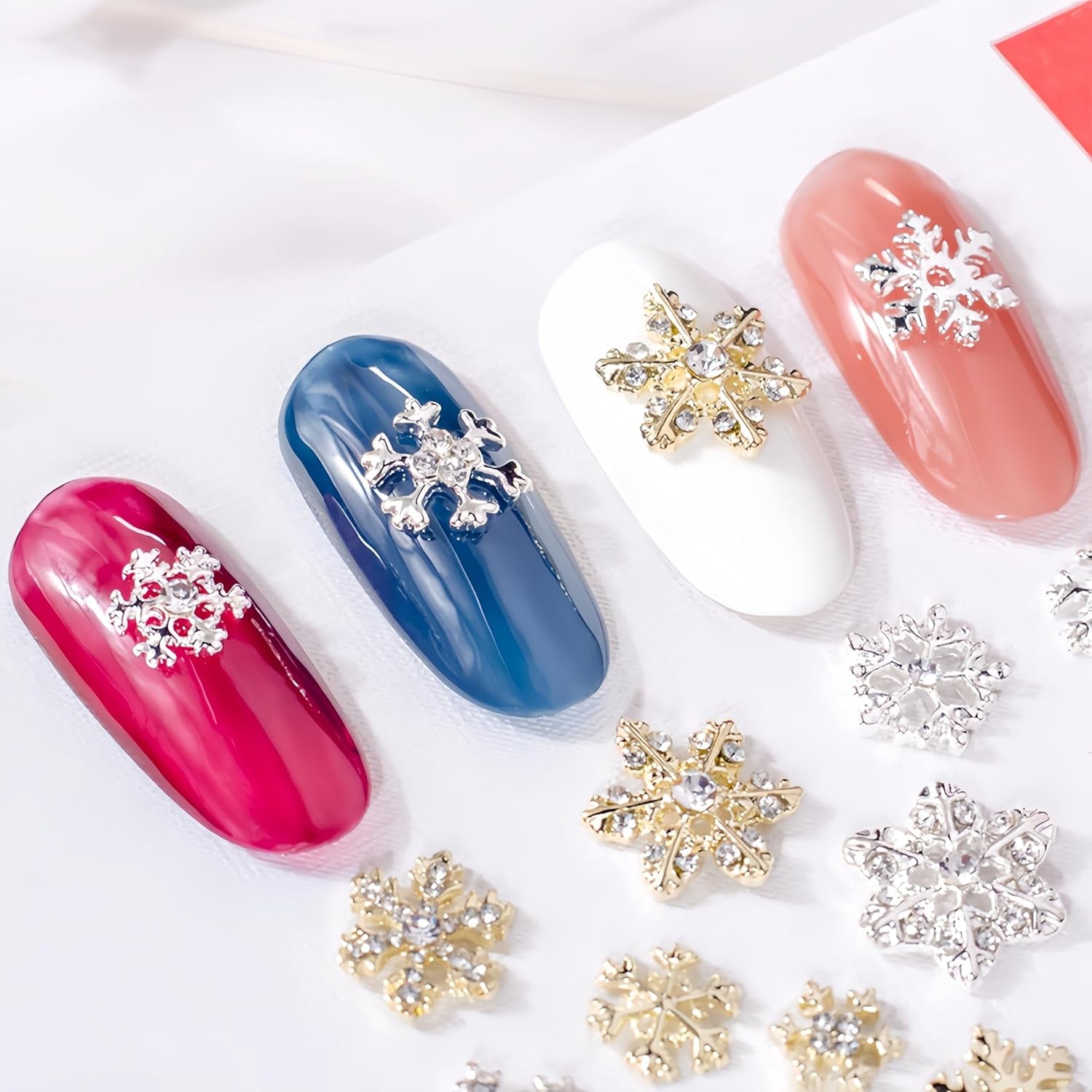 20Pcs Metal Christmas Nail Charms Alloy Snowflake Nail Rhinestones Gold Nail Art Charms Nail Studs Snowflake Luxury Nail Crystal Diamond for Acrylic Nails Nails Gems for Women Girls Christmas Nail Art